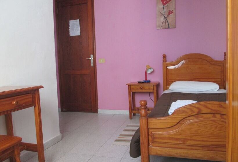 Номер Стандарт Индивидуальный, La Palma Hostel By Pension Central