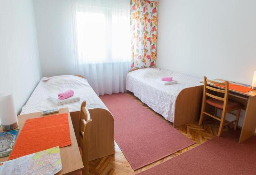 خانه 1 خوابه, Guest House Agava