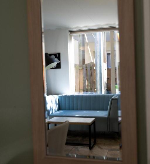 , Plantage Garden Apartments
