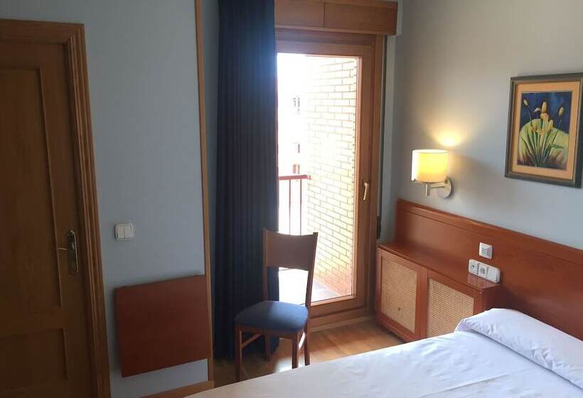 اتاق استاندارد یک نفره, Hostal Alda Rio Duero