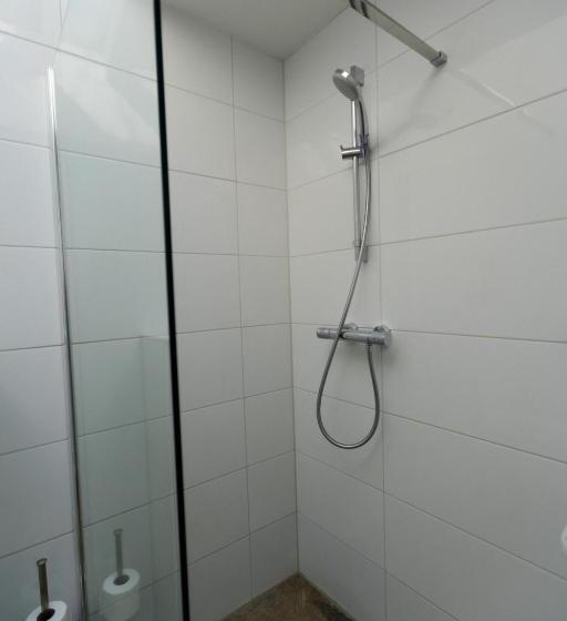 استودیوی لوکس, Plantage Garden Apartments