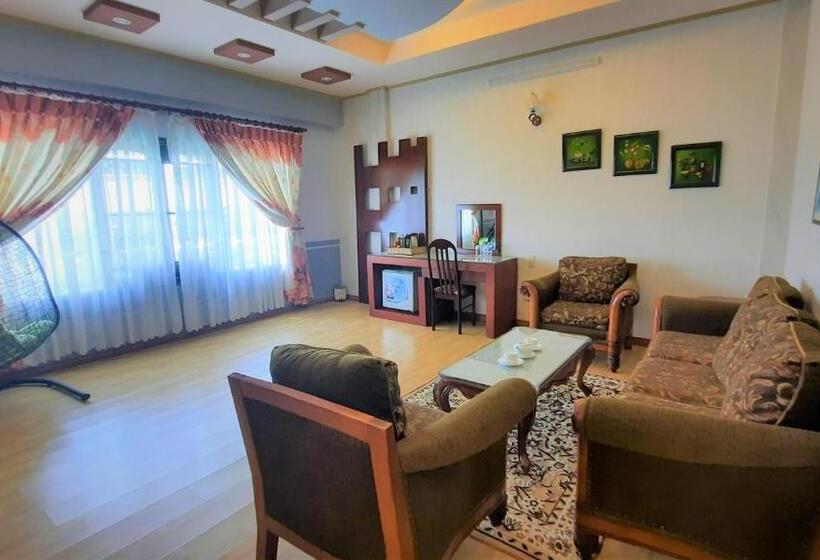 سوییت خانوادگی, Thanh Dat Resort