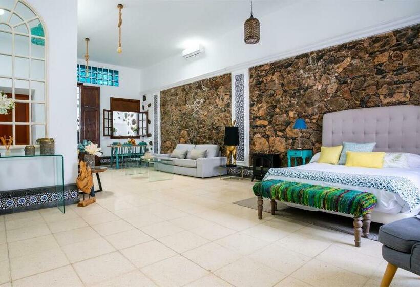 Deluxe Suite, El Charco Suites