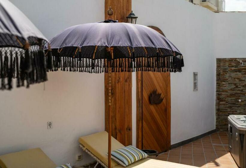 Deluxe Suite, El Charco Suites