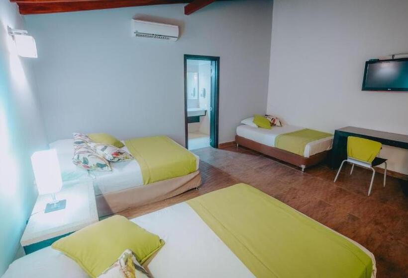 Quarto Quádruplo Standard, La Ardilla De Santa Fe