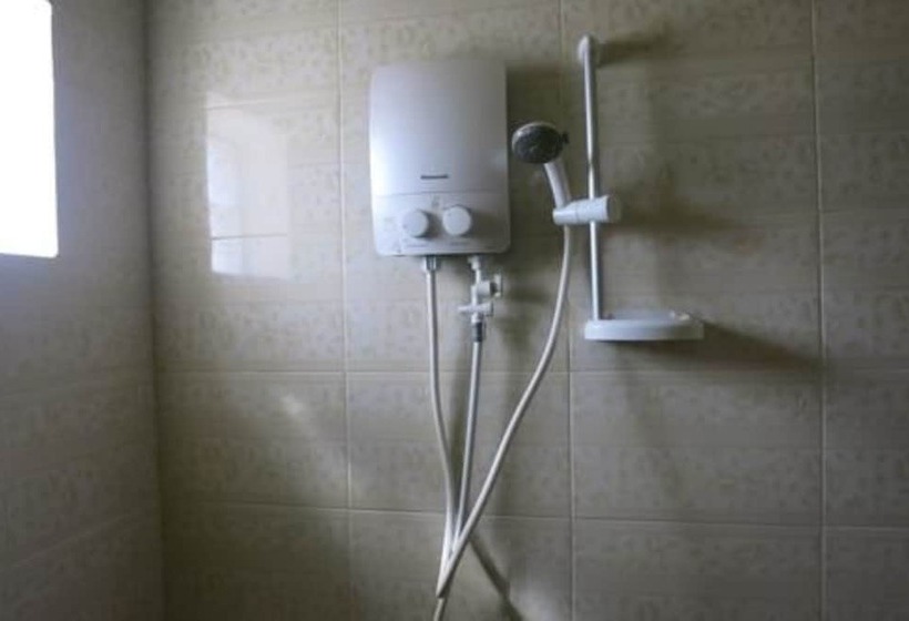 اتاق استاندارد سه نفره, Kampot Guesthouse