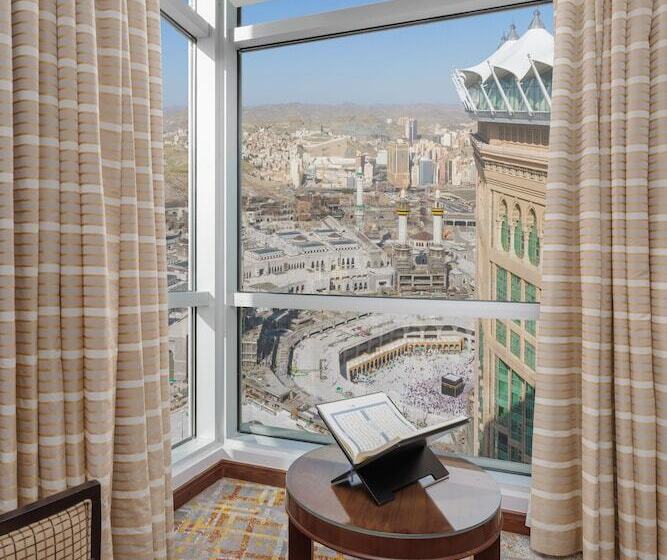 اتاق پریمیوم سه تخته, Swissotel Al Maqam Makkah