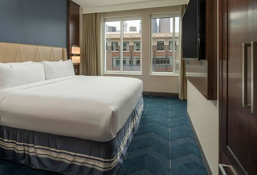 Suite 2 Soveværelser, Embassy Suites By Hilton Seattle Downtown Pioneer Square