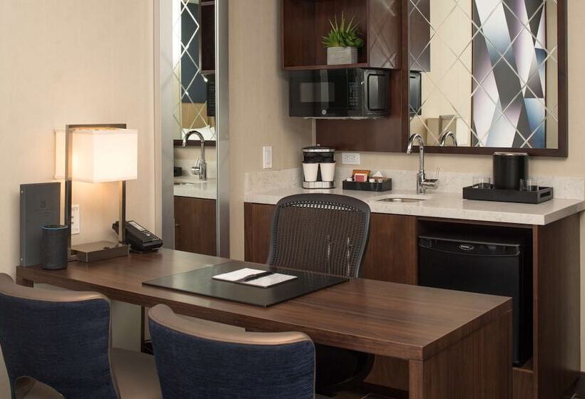 Suite 2 Soveværelser, Embassy Suites By Hilton Seattle Downtown Pioneer Square