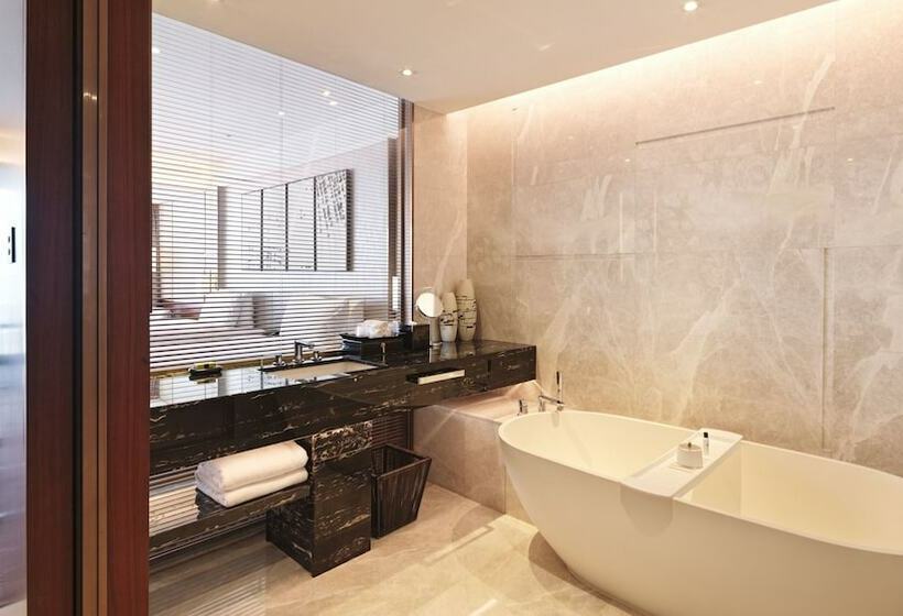 Полулюкс, Intercontinental Guangzhou Exhibition Center, An Ihg Hotel   Free Shuttle Between Hotel And Exhibiti