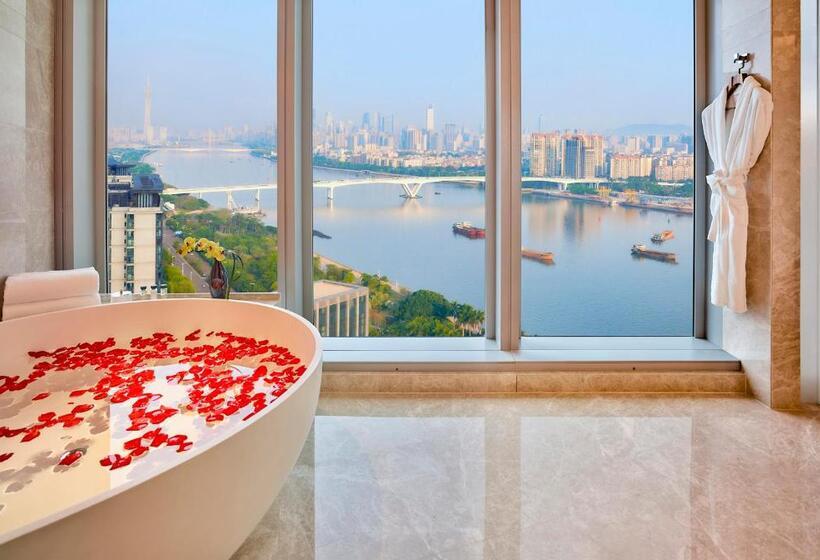 Полулюкс Кровать Кинг, Intercontinental Guangzhou Exhibition Center, An Ihg Hotel   Free Shuttle Between Hotel And Exhibiti