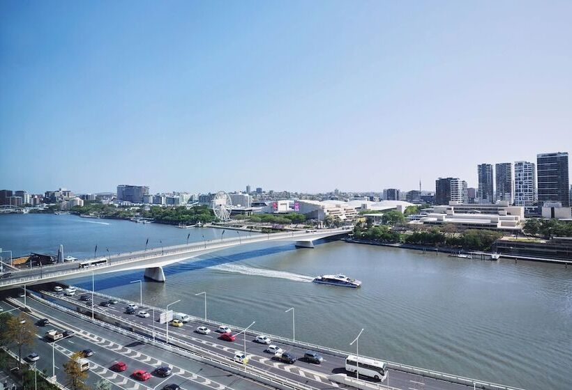 带河湖景观的套房, W Brisbane