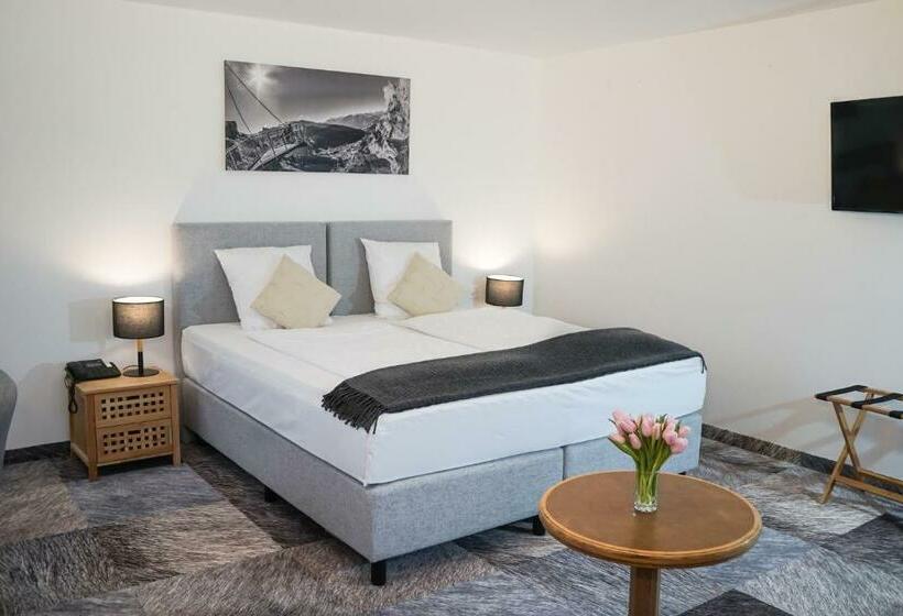 سوییت جونیور, De France By Thermalhotels