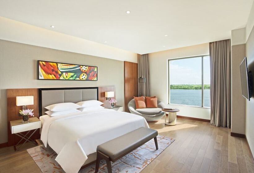 Люкс, Grand Hyatt Kochi Bolgatty