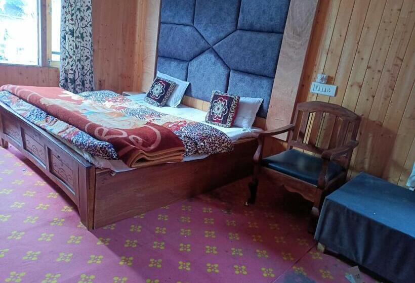Номер Стандарт, Bombay Palace