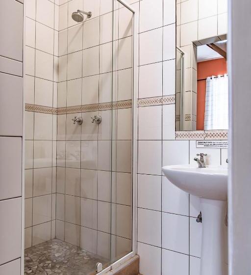 اتاق استاندارد سه نفره, Chameleon Backpackers & Guesthouse