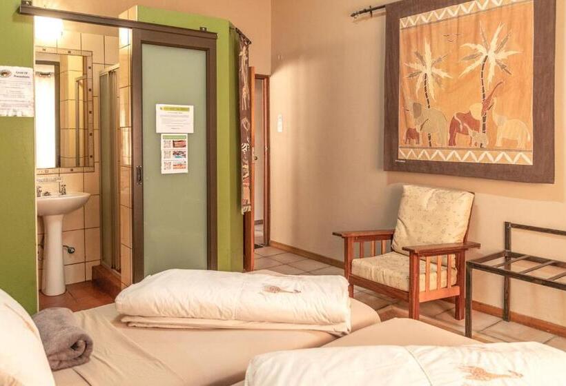 اتاق استاندارد, Chameleon Backpackers & Guesthouse