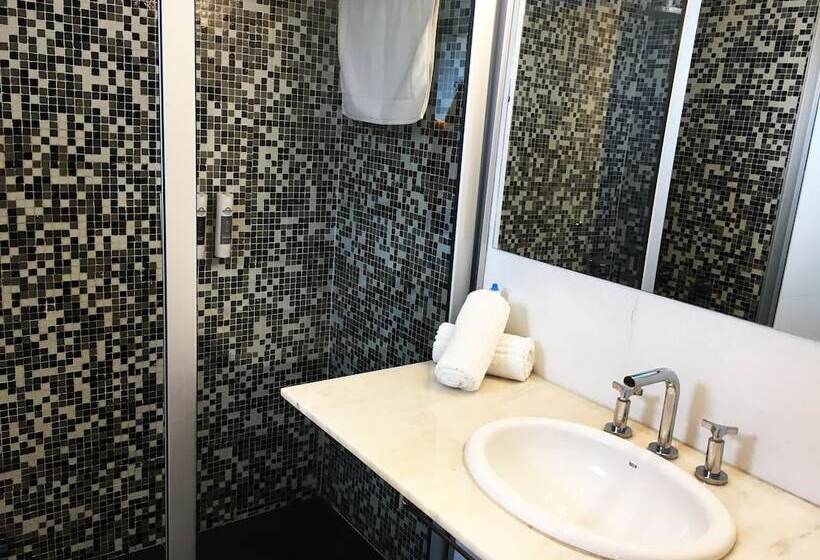 스탠다드 룸 더블 침대 2개, Days Inn & Suites By Wyndham La Plata