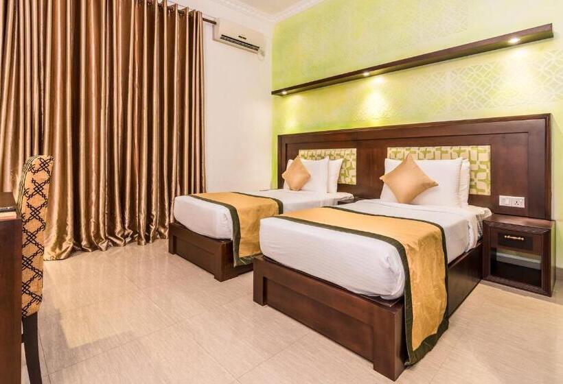 Номер Стандарт с Балконом, Mount Best Hotel  Mount Lavinia