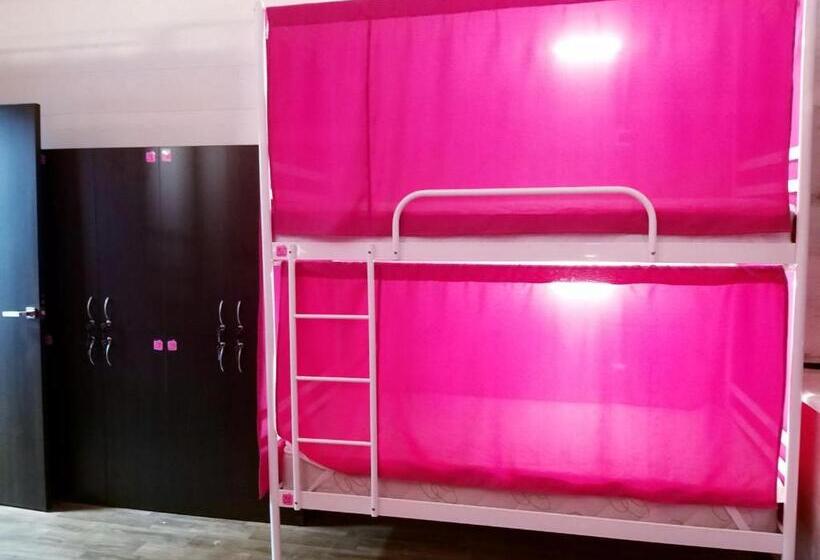 تختخواب در اتاق مشترک, Hostel 777 Vokzal