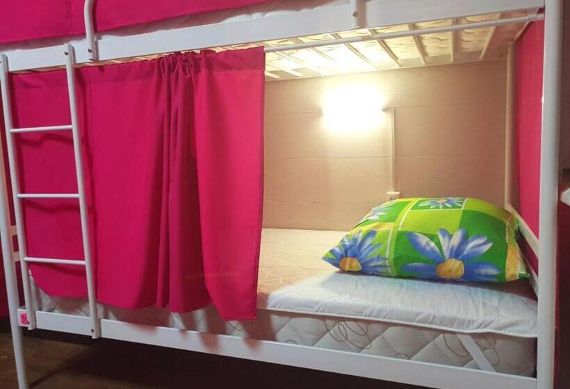 تختخواب در اتاق مشترک, Hostel 777 Vokzal