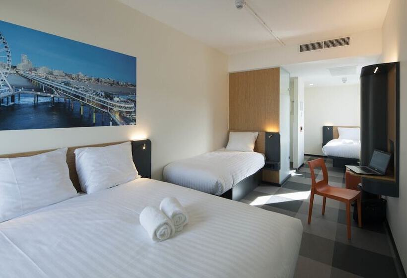 패밀리 룸, Easyhotel The Hague Scheveningen Beach