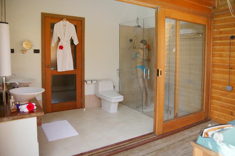 اتاق استاندارد, Sala Tuyhoa Beach