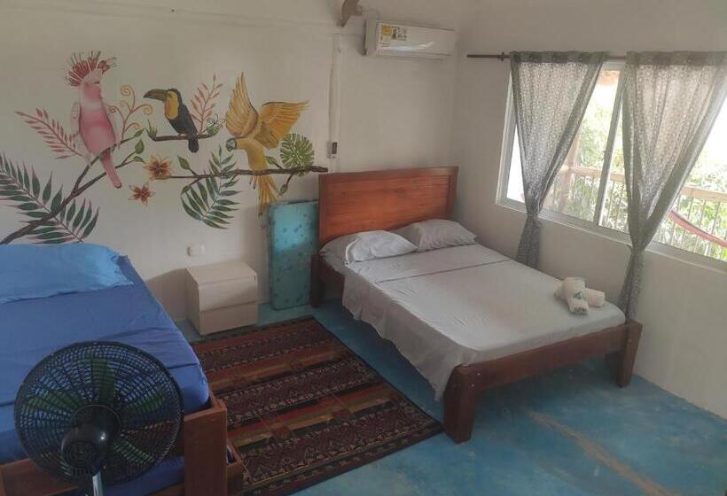 4인용 스탠다드 룸, El Zoo Hostel, Bar & Pool