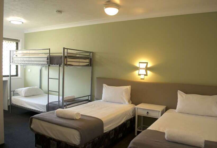 Семейный Номер, Gold Coast Inn