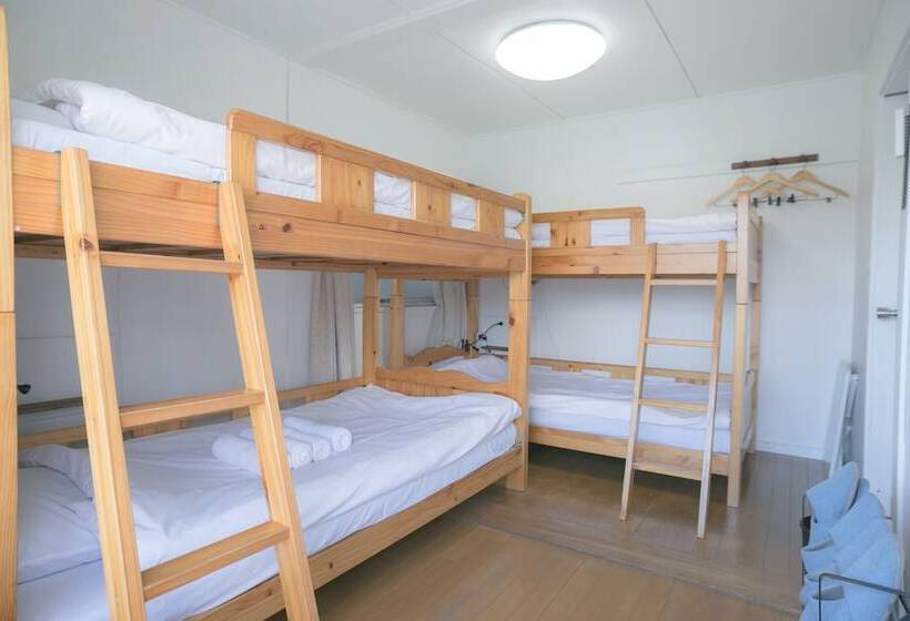 Номер Стандарт Четырехместный Совместный Санузел, Hostel Chapter Two Tokyo