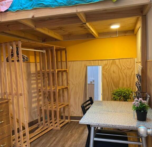 اتاق استاندارد با سرویس بهداشتی مشترک, Casa Elias Valpo   Hostel