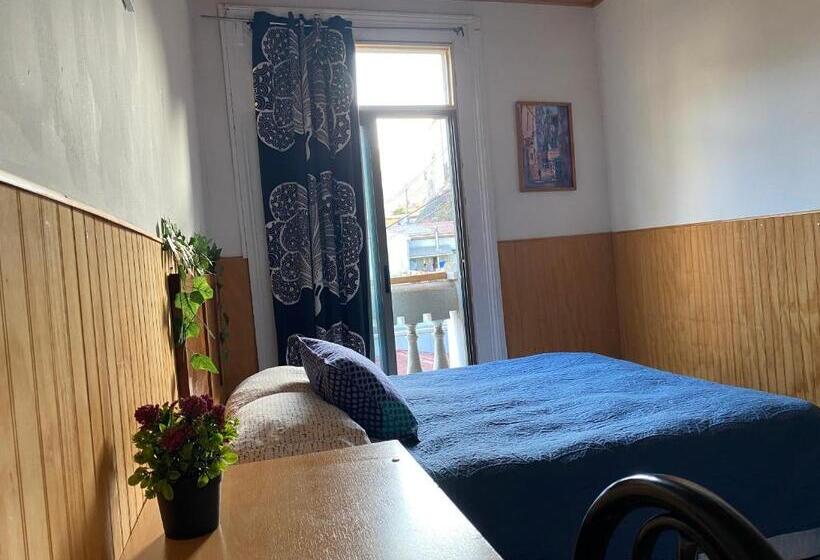 اتاق استاندارد با سرویس بهداشتی مشترک, Casa Elias Valpo   Hostel