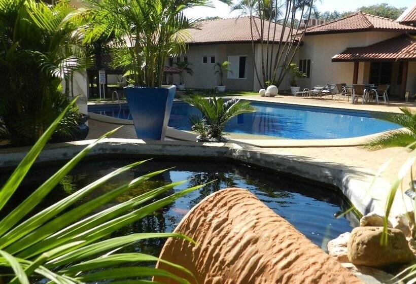 Номер Deluxe, Paradise Inn