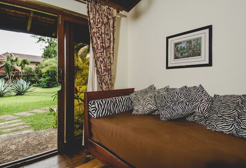 اتاق لوکس, Terres Rouges Lodge