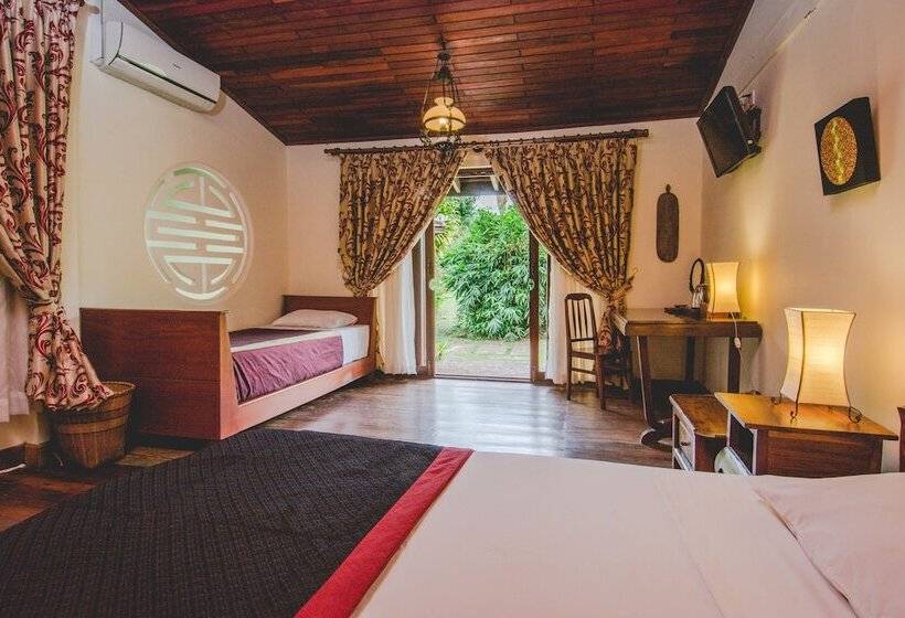 اتاق لوکس, Terres Rouges Lodge