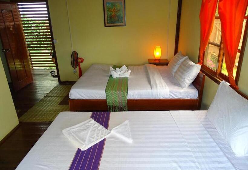 اتاق استاندارد با بالکن, Ratanakiri Paradise Hotel & Restaurant