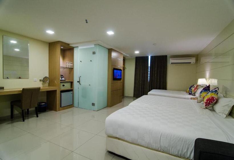 اتاق لوکس خانوادگی, Mornington Hotel Sitiawan