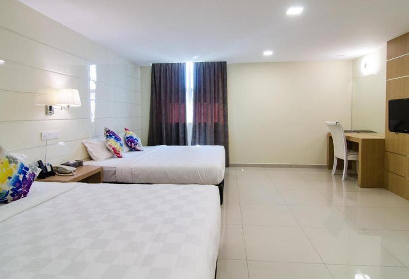 اتاق لوکس خانوادگی, Mornington Hotel Sitiawan