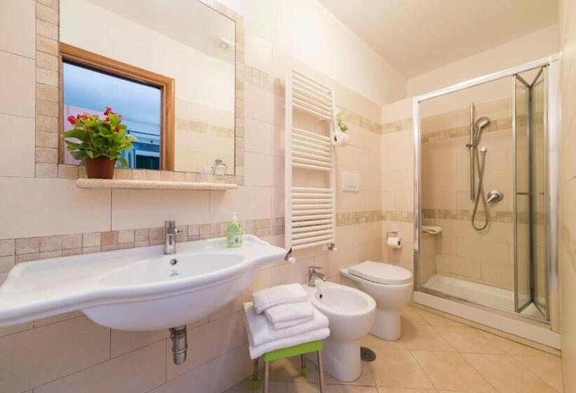 Quarto Estandar com Terraço, Albachiara