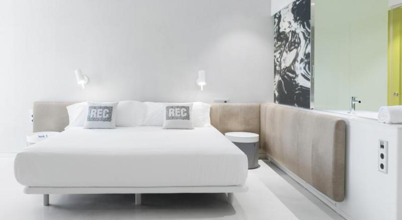 Номер Deluxe, Rec Barcelona  Adults Only