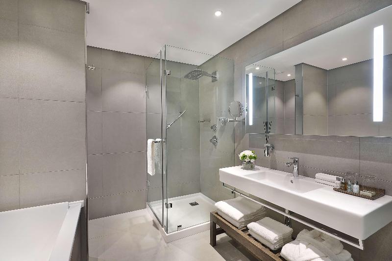 اتاق کلاسیک با تخت دونفره, Legend Hotel Lagos Airport, Curio Collection By Hilton