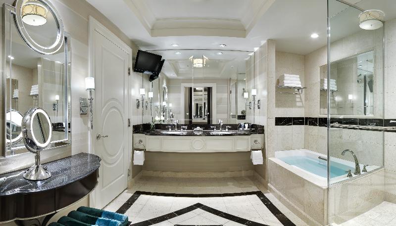 Deluxe Suite King Bed, Legend Hotel Lagos Airport, Curio Collection By Hilton