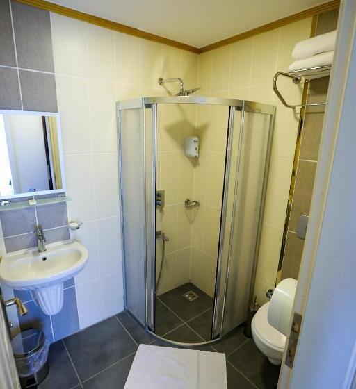 Suite Familiar, Sweet Home Suite