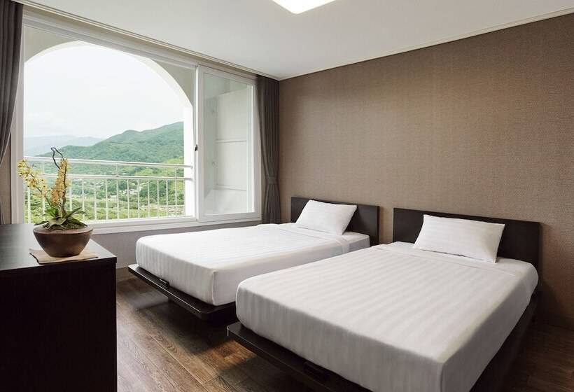 Люкс Real 3 Спальни, Kensington Resort Jirisan Hadong
