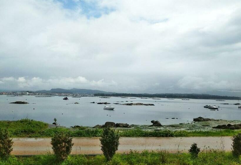 Apartamento 2 Dormitórios, Apartamentos Illa de Arousa 3000