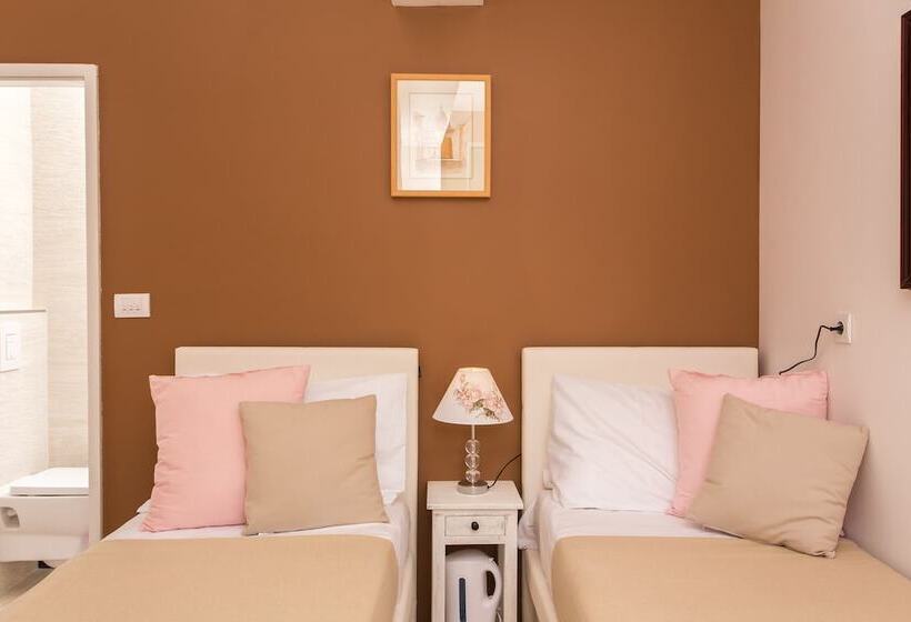 اتاق استاندارد, Guest House Cuk