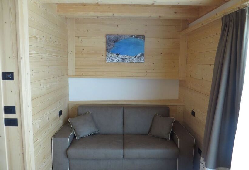 小型套房带阳台, B&b Ecohotel Chalet Des Alpes