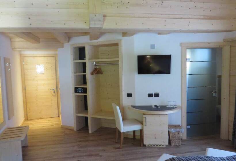 小型套房带阳台, B&b Ecohotel Chalet Des Alpes