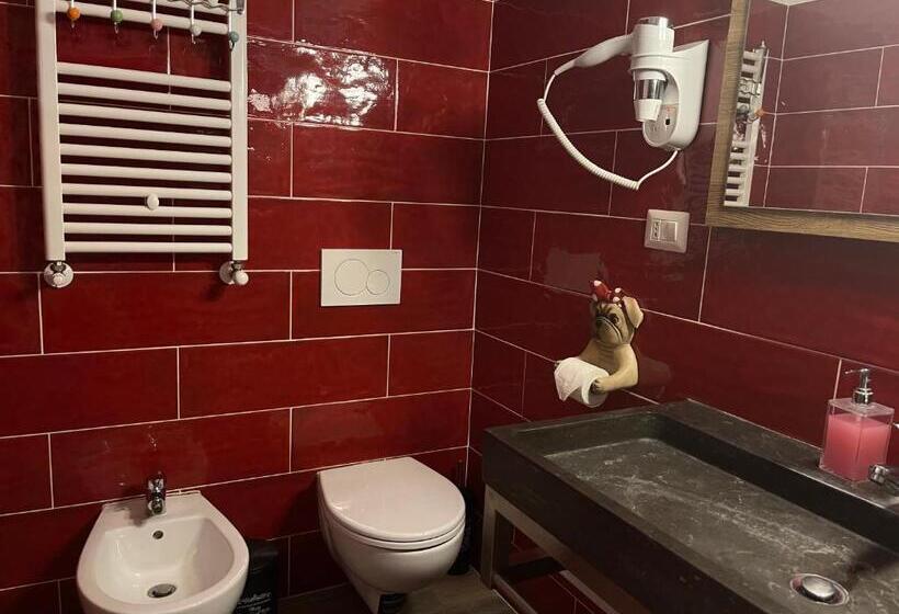 חדר סטנדרט לשלושה, Iris Guest House