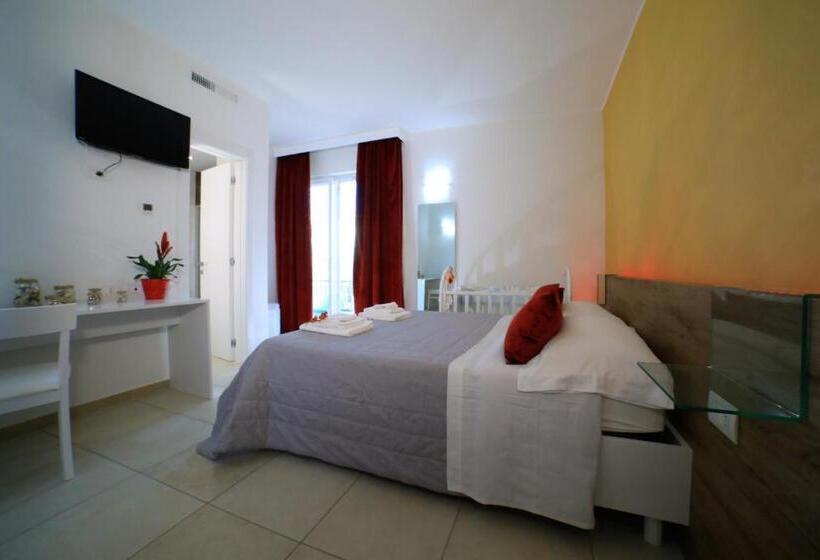 标准间带阳台, Palazzo Greco B&b